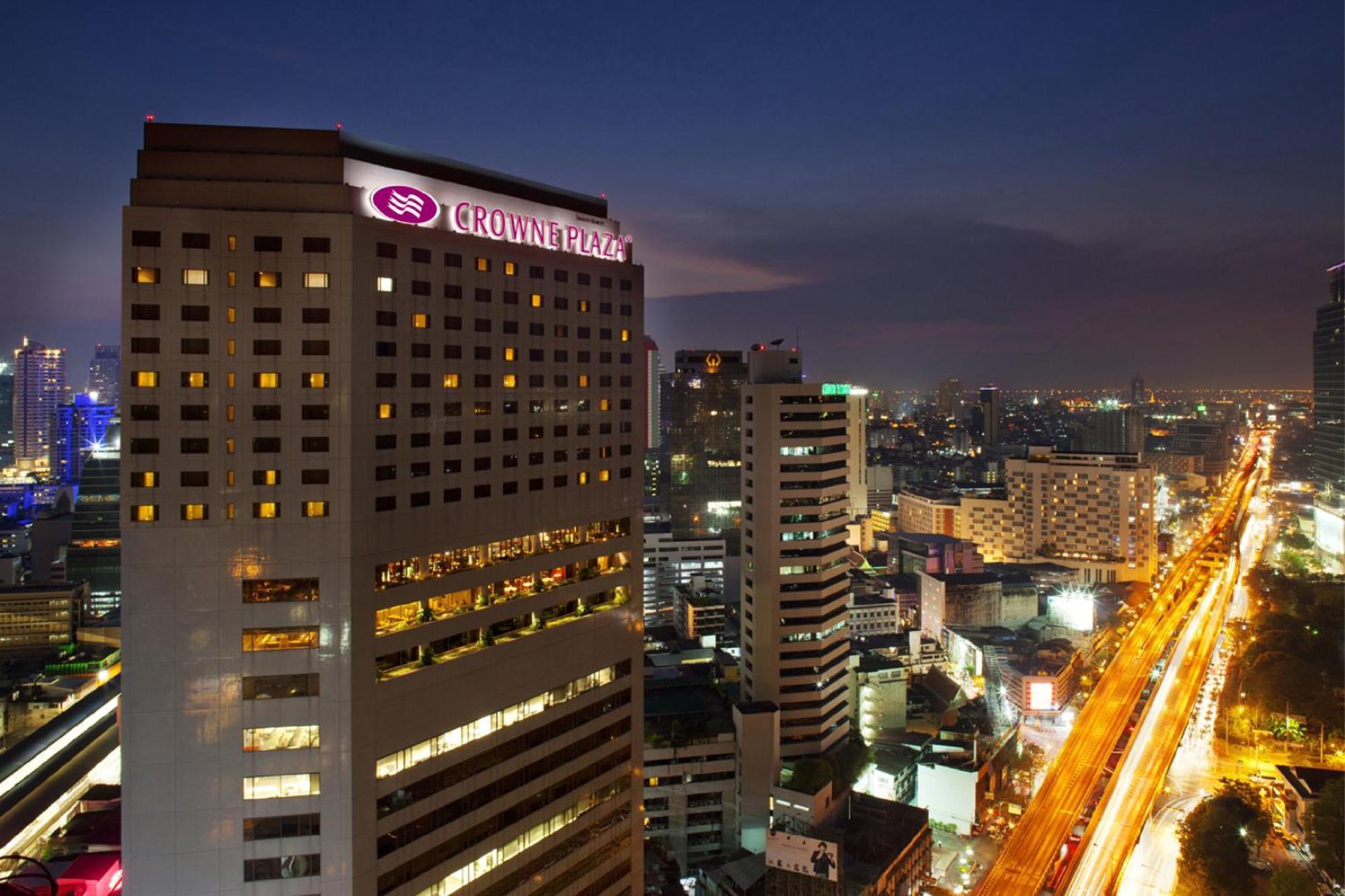 Crowne Plaza Bangkok Lumpini Park, An Ihg Hotel Exterior photo