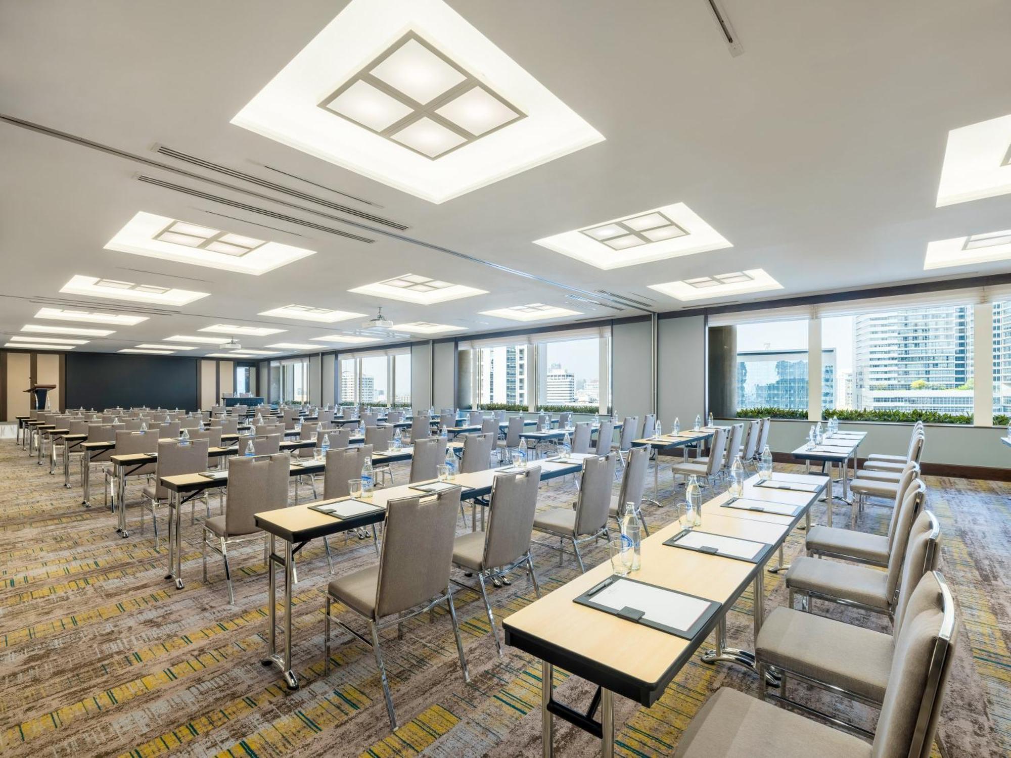 Crowne Plaza Bangkok Lumpini Park By Ihg Hotel Exterior photo