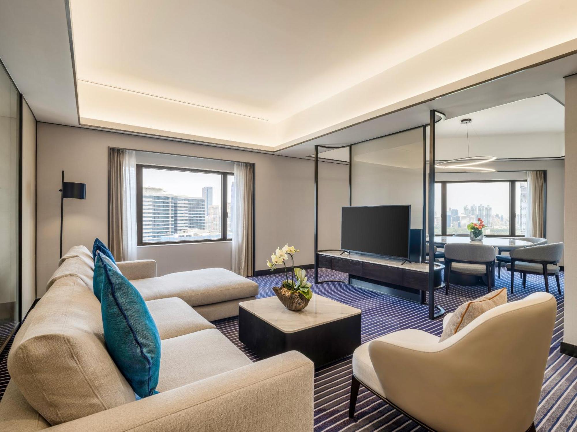 Crowne Plaza Bangkok Lumpini Park By Ihg Hotel Exterior photo