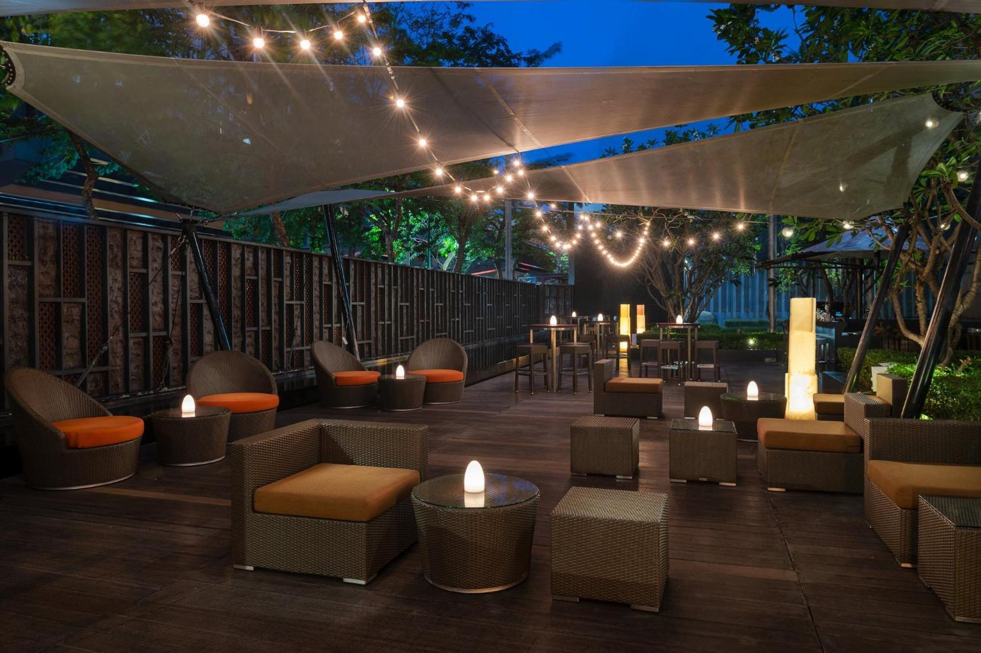 Crowne Plaza Bangkok Lumpini Park By Ihg Hotel Exterior photo
