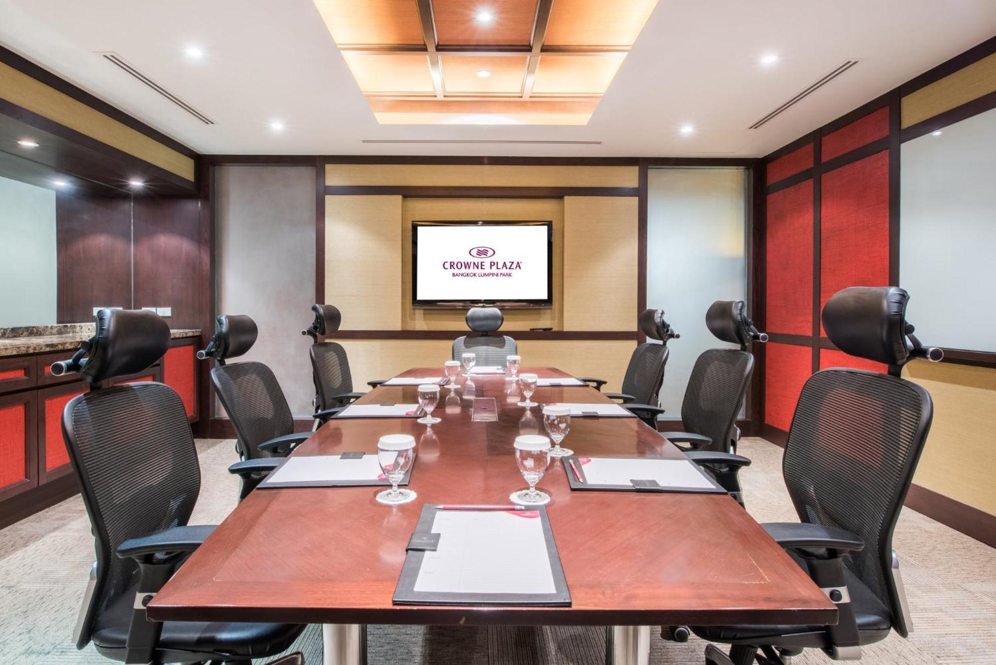 Crowne Plaza Bangkok Lumpini Park By Ihg Hotel Exterior photo