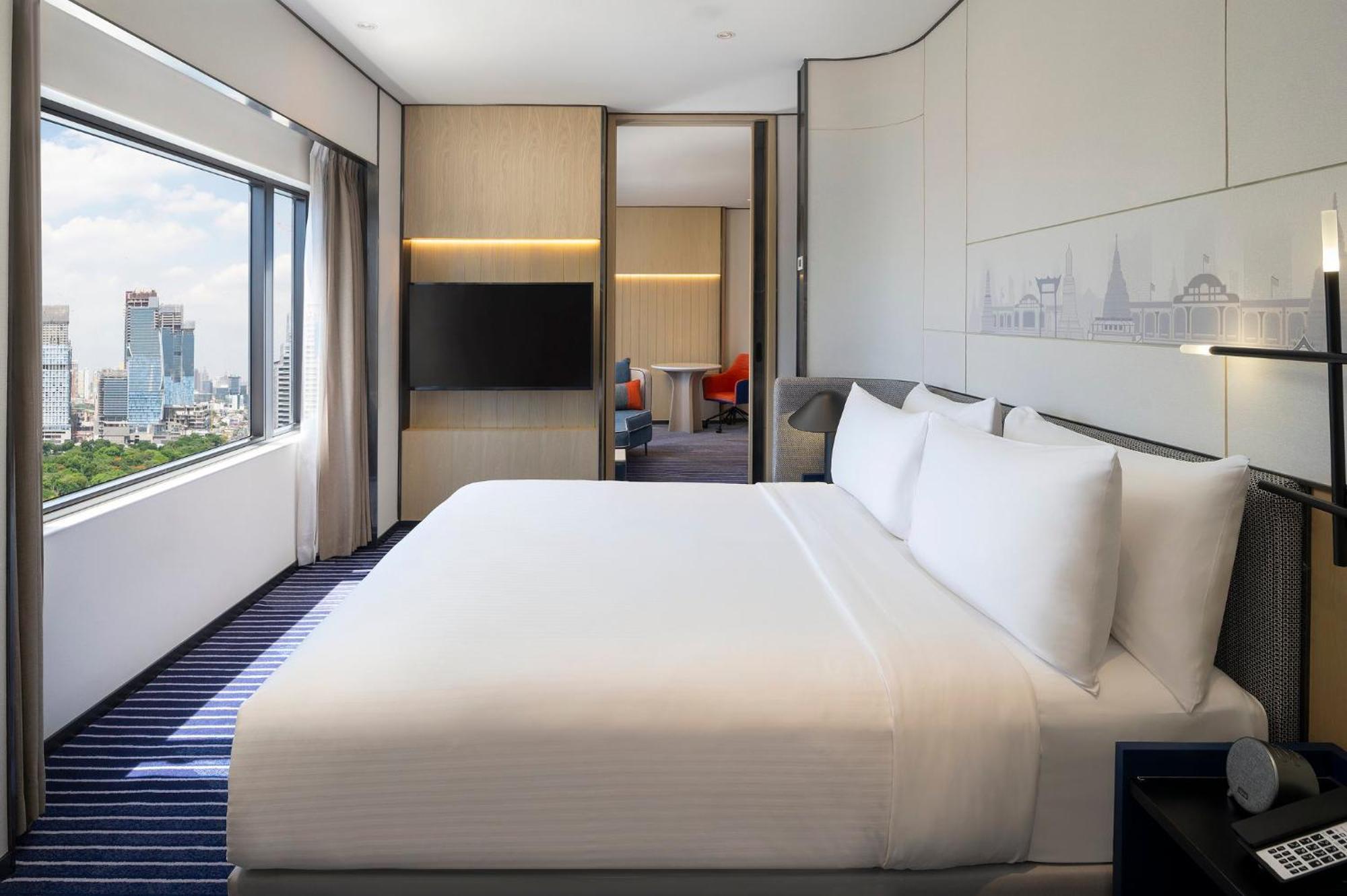 Crowne Plaza Bangkok Lumpini Park By Ihg Hotel Exterior photo