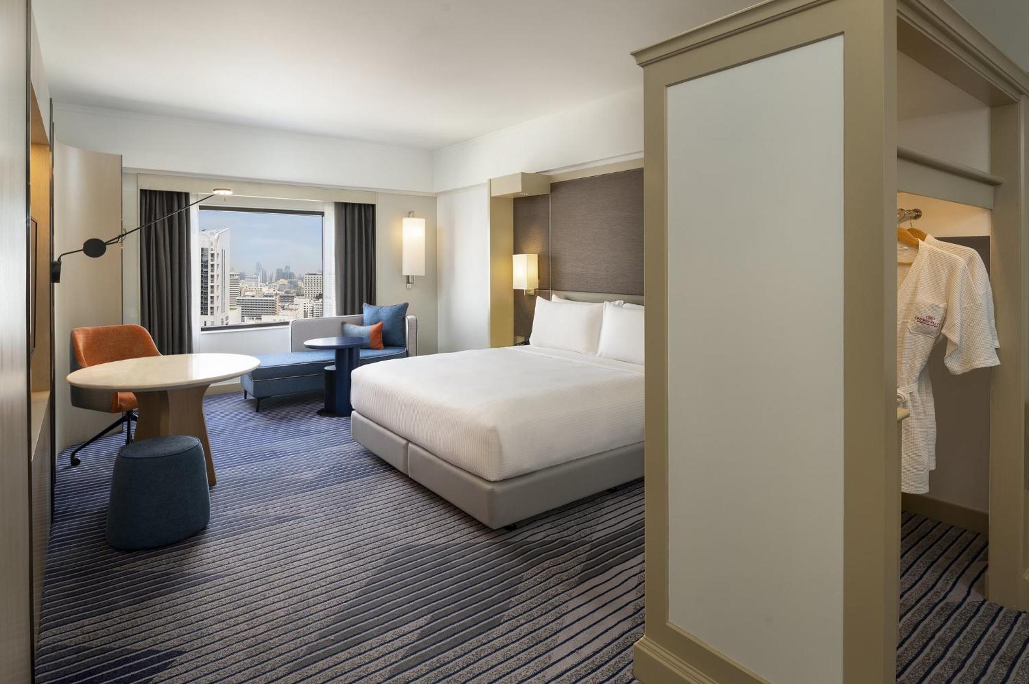 Crowne Plaza Bangkok Lumpini Park By Ihg Hotel Exterior photo